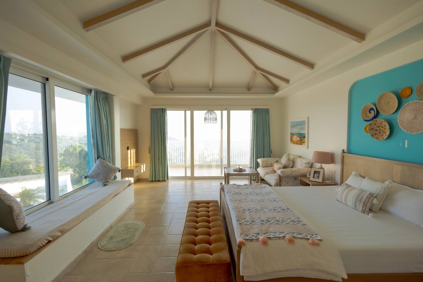 Superior Room - Casa Singh by Akama Homes